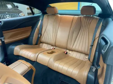 MERCEDES-BENZ E 300 Coupe AMG-Line Pano Leder RueFaK…