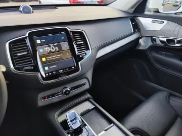 VOLVO XC90 B5 AWD Ultimate Bright 360 4C B&W HUD V-MAX