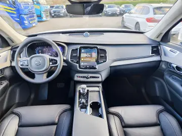 VOLVO XC90 B5 AWD Ultimate Bright 360 4C B&W HUD V-MAX