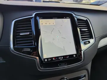VOLVO XC90 B5 AWD Ultimate Bright 360 4C B&W HUD V-MAX
