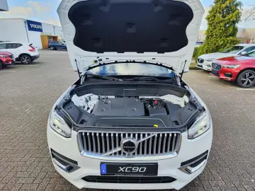 VOLVO XC90 B5 AWD Ultimate Bright 360 4C B&W HUD V-MAX