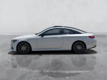 Mercedes-Benz E 300  AMG LINE  MULTIBEAM NIGHT