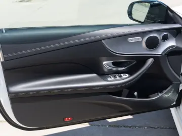 Mercedes-Benz E 300  AMG LINE  MULTIBEAM NIGHT