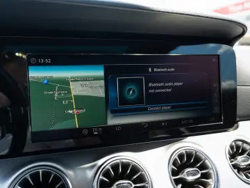 Mercedes-Benz E 300  AMG LINE  MULTIBEAM NIGHT