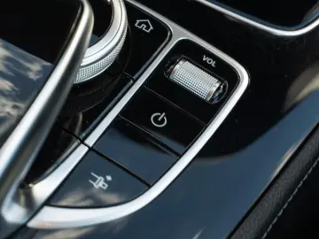 Mercedes-Benz E 300  AMG LINE  MULTIBEAM NIGHT