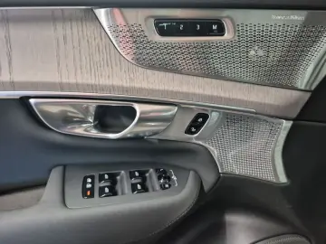 VOLVO XC90 B5 B AWD Plus Bright  PANO LUFT-FW