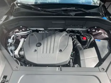 VOLVO XC90 B5 B AWD Plus Bright