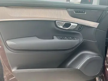 VOLVO XC90 B5 B AWD Plus Bright