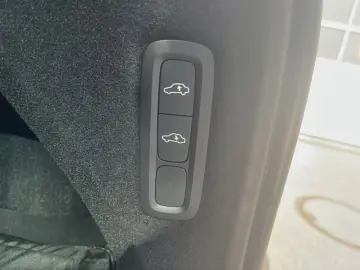 VOLVO XC90 B5 B AWD Plus Bright