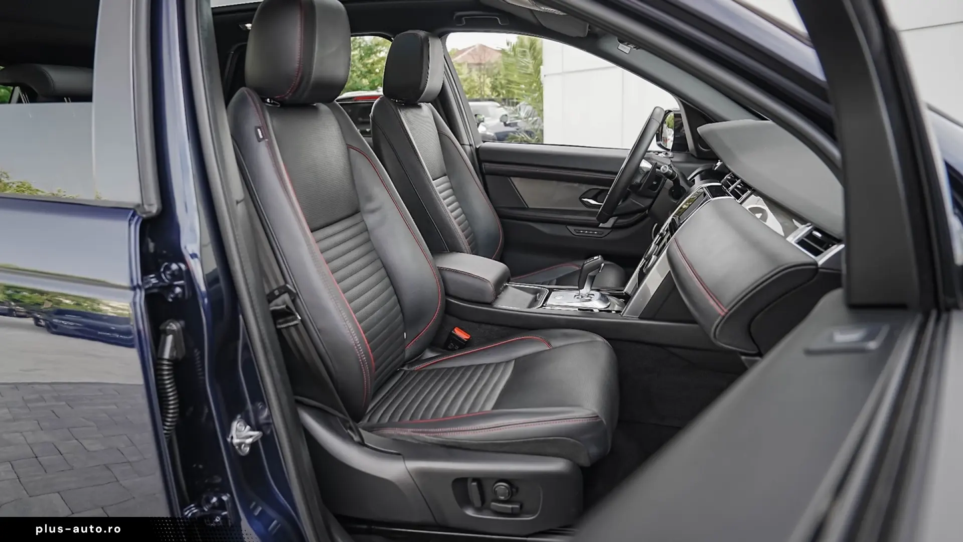 Land Rover Discovery Sport 1.5 P300e R-Dynamic PHEV