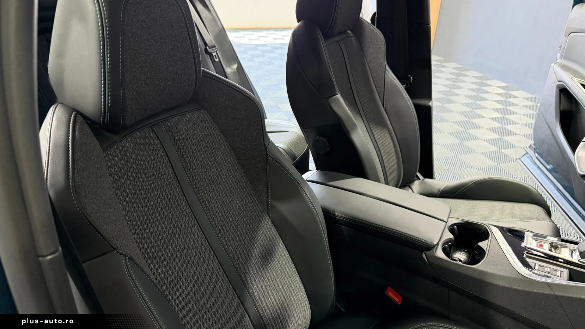 PEUGEOT 3008 16 HYBRID 225 Allure Pack