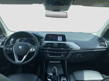 BMW X3 xDrive20d Aut. xLine LED SpurAss AHK HUD Navi