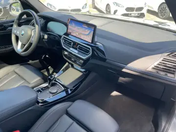 BMW X3 xDrive20d    Panorama adapt.LED HiFI