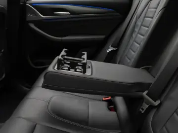 BMW X3 xD20i M Sport Panorama 360 DAB HiFi Komfort