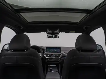 BMW X3 xD20i M Sport Panorama 360 DAB HiFi Komfort