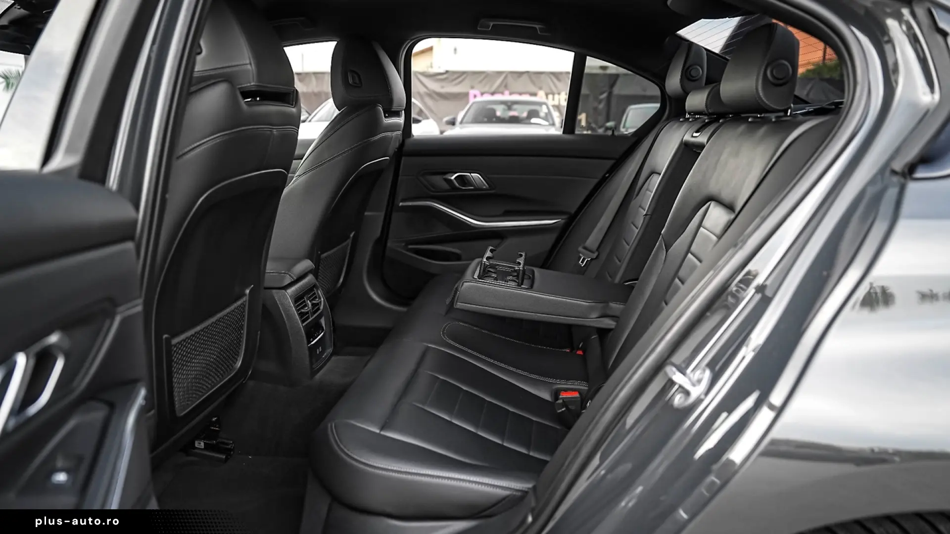 BMW Seria 3 318i Aut. M Sport