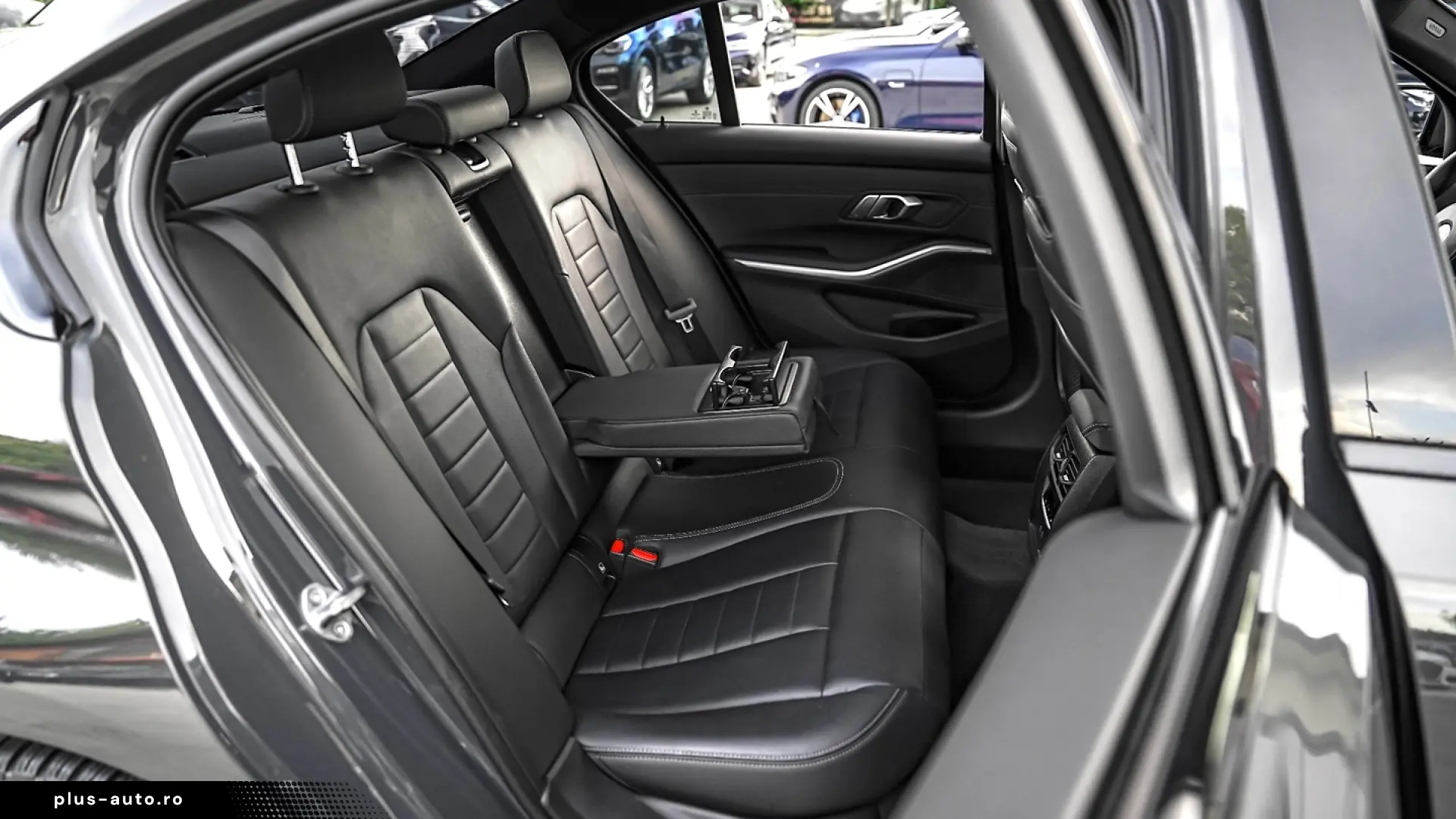 BMW Seria 3 318i Aut. M Sport