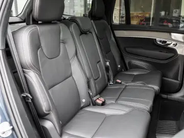VOLVO XC90 T8 AWD Ultra Dark NP 106.430 -  FOUR-C MASS