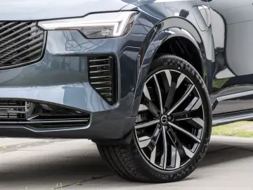 VOLVO XC90 T8 AWD Ultra Dark NP 106.430 -  FOUR-C MASS