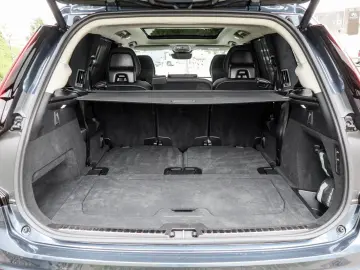 VOLVO XC90 T8 AWD Ultra Dark NP 106.430 -  FOUR-C MASS
