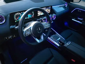 MERCEDES-BENZ GLA 45 AMG 4Matic Panorama ACC Burmest…