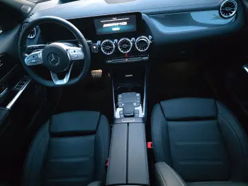MERCEDES-BENZ GLA 45 AMG 4Matic Panorama ACC Burmest…