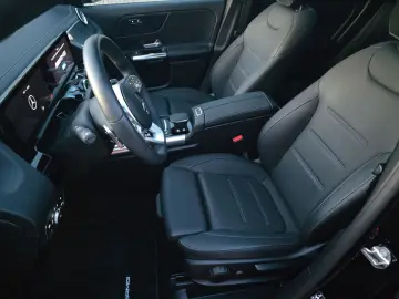 MERCEDES-BENZ GLA 45 AMG 4Matic Panorama ACC Burmest…
