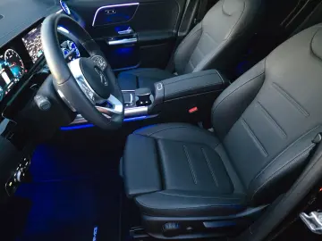 MERCEDES-BENZ GLA 45 AMG 4Matic Panorama ACC Burmest…