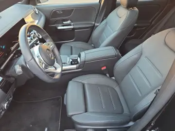 MERCEDES-BENZ GLA 45 AMG 4Matic Panorama ACC Burmest…