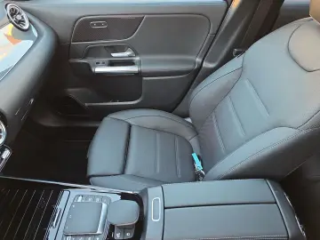 MERCEDES-BENZ GLA 45 AMG 4Matic Panorama ACC Burmest…