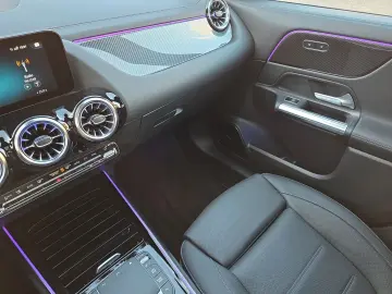 MERCEDES-BENZ GLA 45 AMG 4Matic Panorama ACC Burmest…