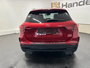 MERCEDES-BENZ GLA 250 4M AMG PANO NIGHT MULTIBEAM KA…