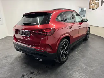 MERCEDES-BENZ GLA 250 4M AMG PANO NIGHT MULTIBEAM KA…