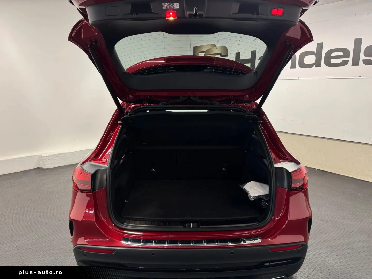 MERCEDES-BENZ GLA 250 4M AMG PANO NIGHT MULTIBEAM KA&hellip;