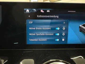 MERCEDES-BENZ GLA 250 4M AMG PANO NIGHT MULTIBEAM KA…