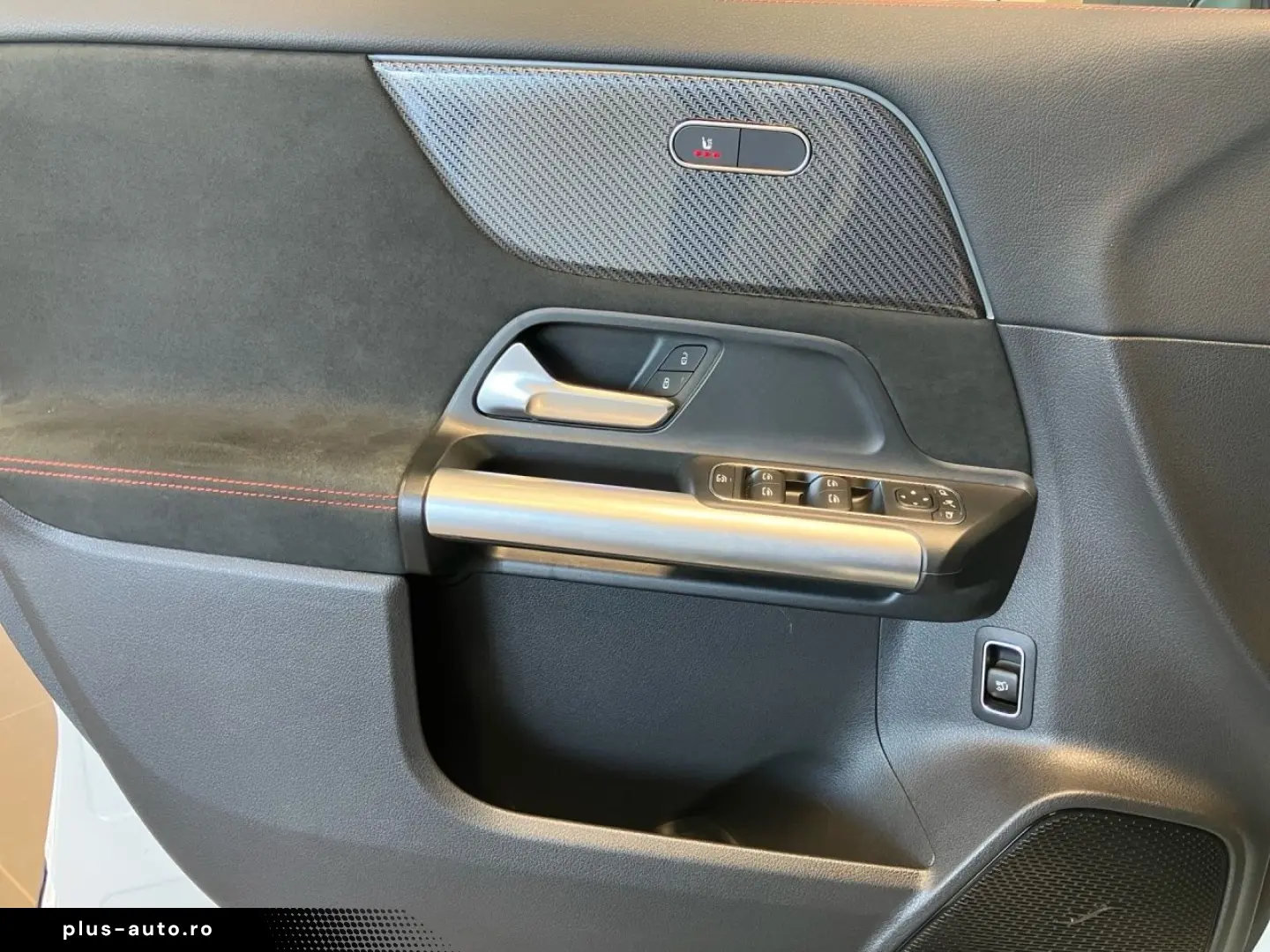 MERCEDES-BENZ GLA 250 4M AMG PREMIUM AHK PANO LHZ KE&hellip;