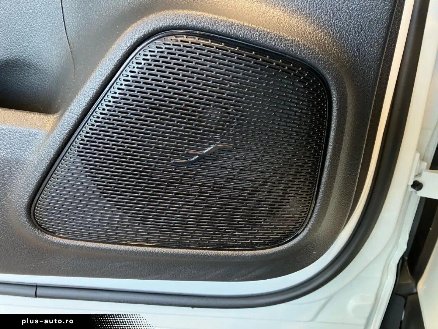 MERCEDES-BENZ GLA 250 4M AMG PREMIUM AHK PANO LHZ KE&hellip;