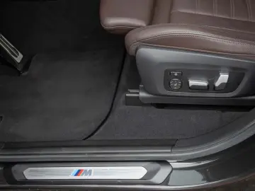 BMW X3 xDrive30d M Sportpaket HeadUp AHK Pano Leder
