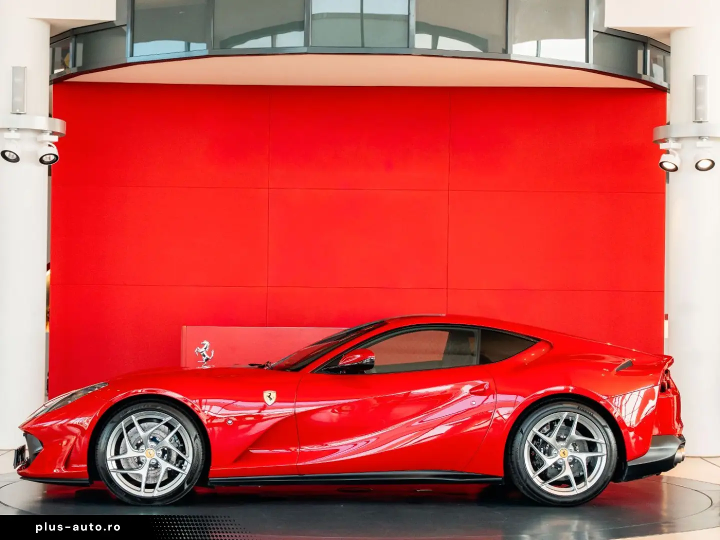 FERRARI 812 Superfast Rosso70Anni JBL Lift Apple-Carplay