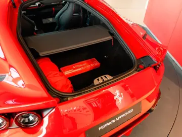 FERRARI 812 Superfast Rosso70Anni JBL Lift Apple-Carplay