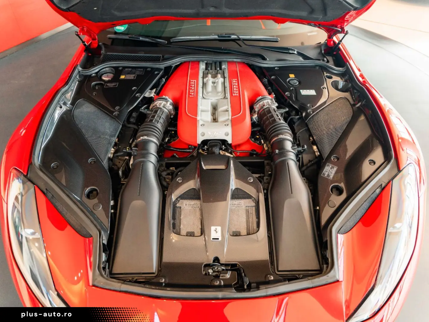 FERRARI 812 Superfast Rosso70Anni JBL Lift Apple-Carplay