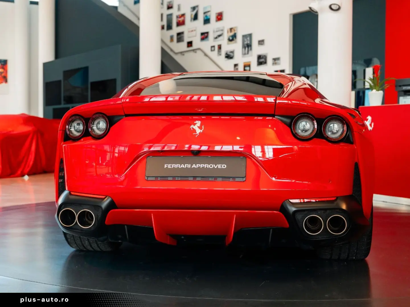 FERRARI 812 Superfast Rosso70Anni JBL Lift Apple-Carplay