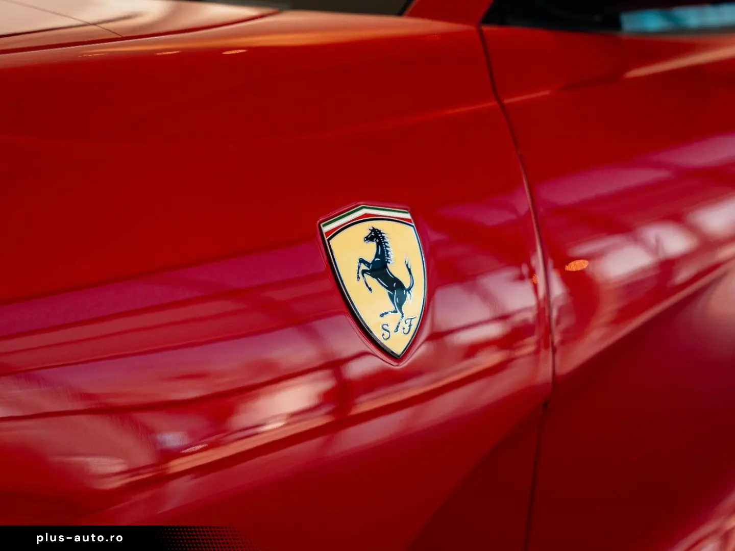 FERRARI 812 Superfast Rosso70Anni JBL Lift Apple-Carplay