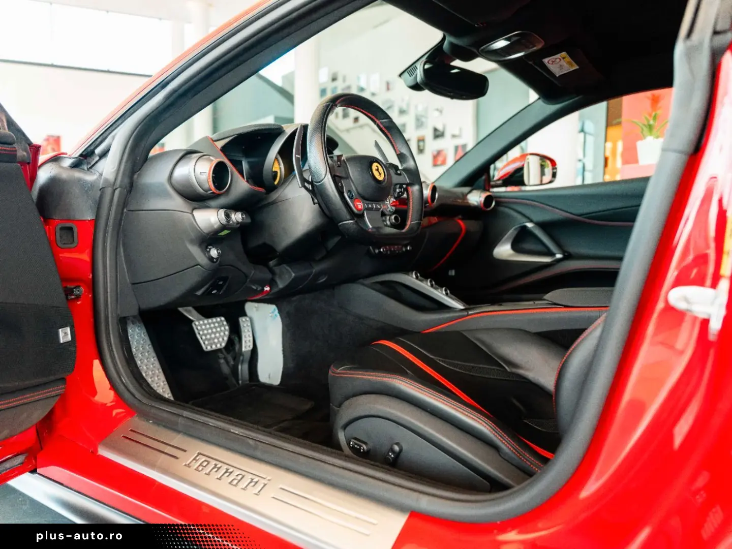 FERRARI 812 Superfast Rosso70Anni JBL Lift Apple-Carplay