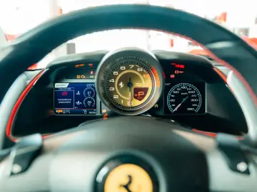 FERRARI 812 Superfast Rosso70Anni JBL Lift Apple-Carplay