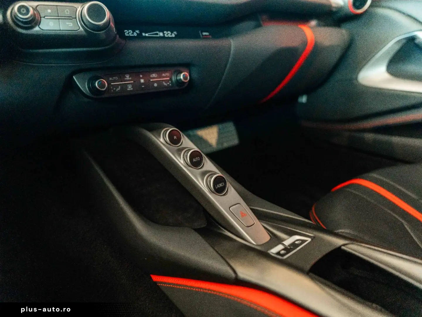 FERRARI 812 Superfast Rosso70Anni JBL Lift Apple-Carplay
