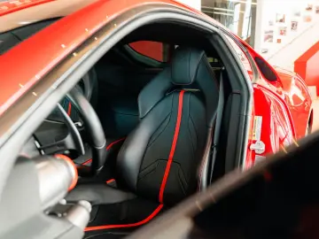 FERRARI 812 Superfast Rosso70Anni JBL Lift Apple-Carplay