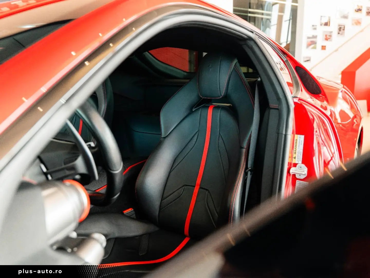 FERRARI 812 Superfast Rosso70Anni JBL Lift Apple-Carplay