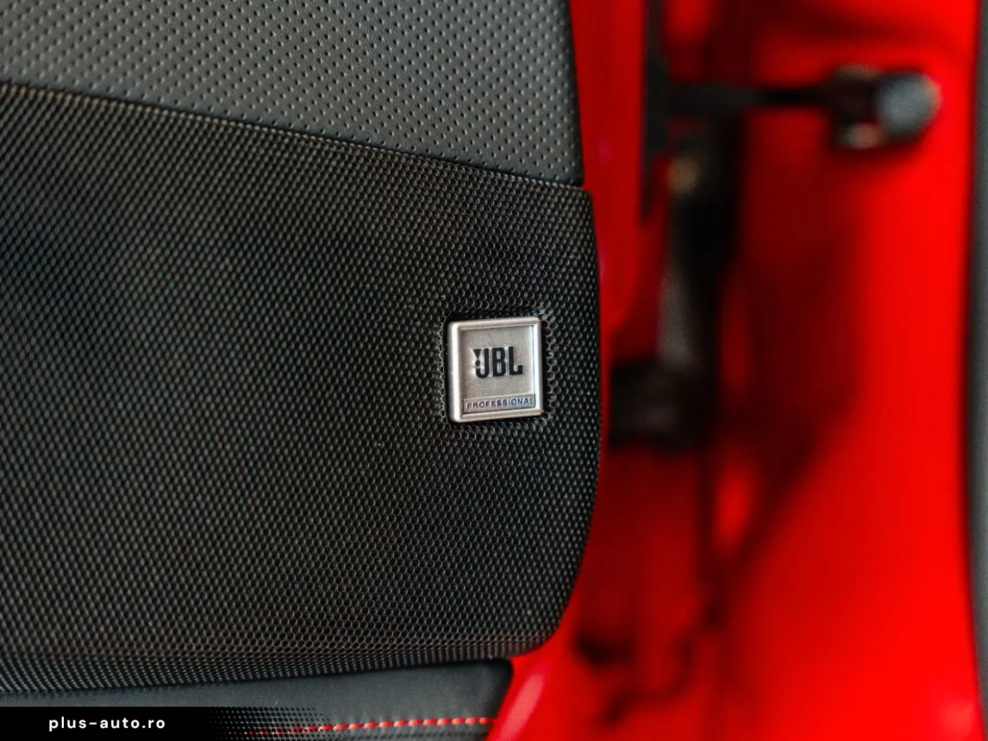 FERRARI 812 Superfast Rosso70Anni JBL Lift Apple-Carplay