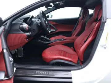 FERRARI 812 Superfast      Ferrari Frankfurt